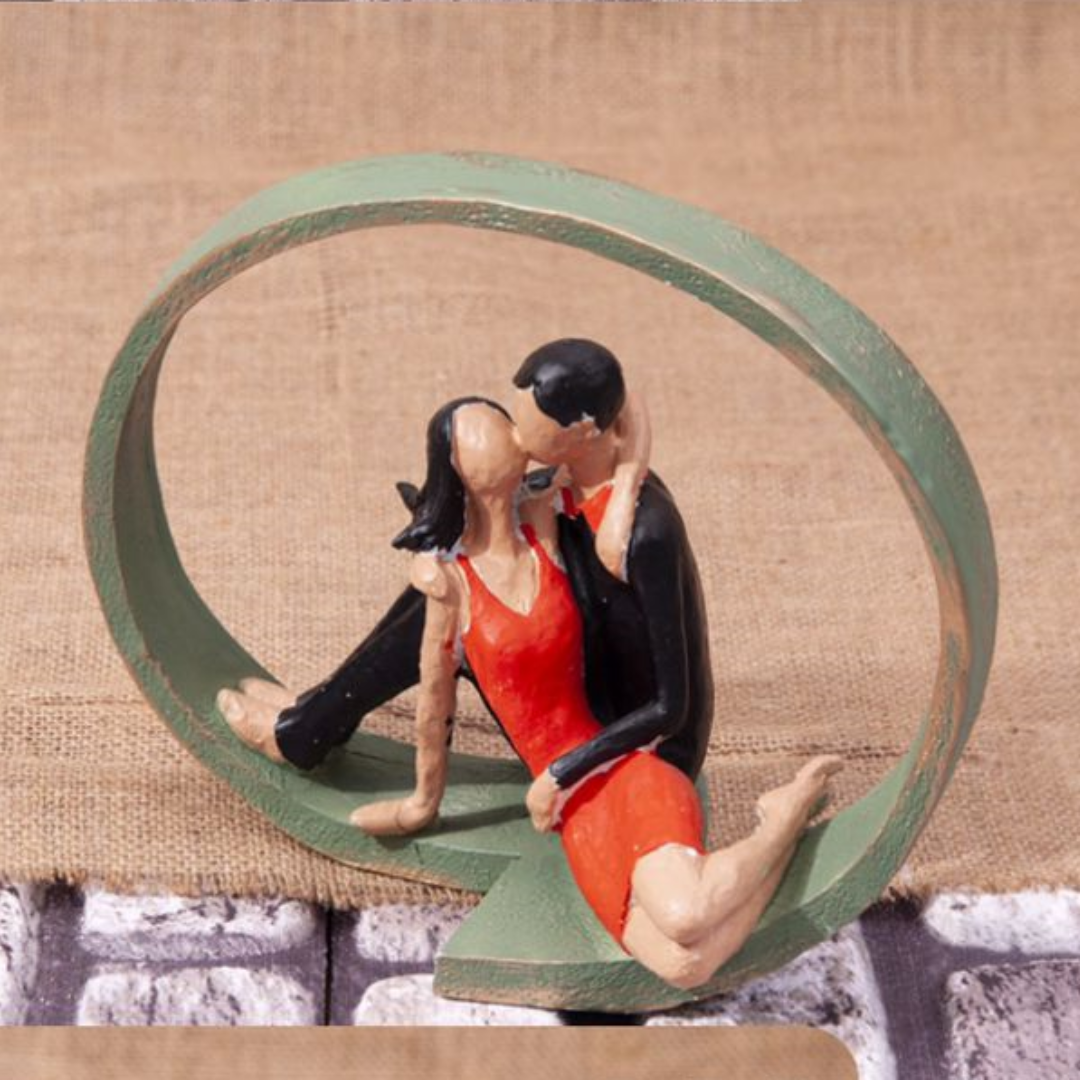 Çemberli Kız Biblo 22x23cm. (3 MODEL )