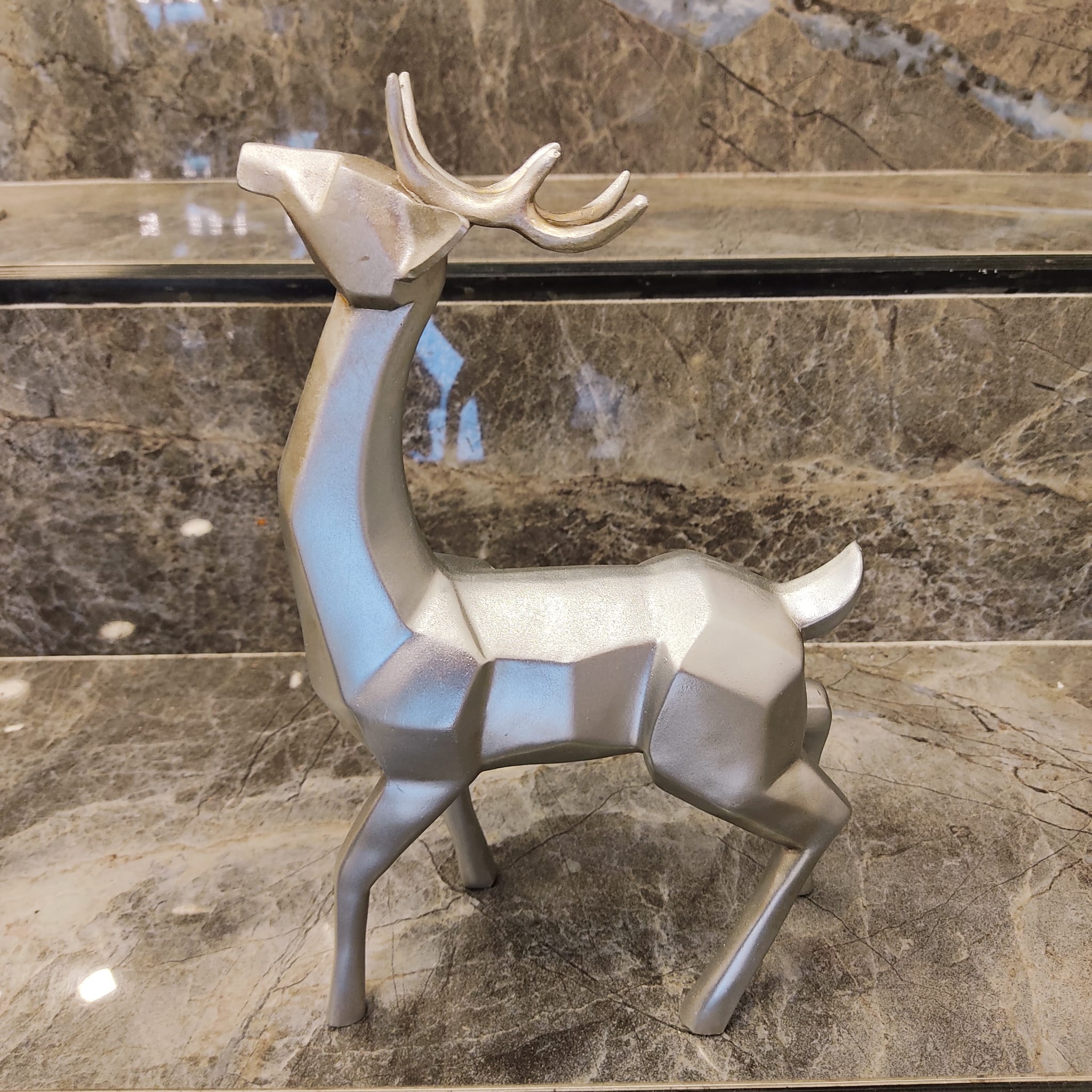 Kübik Geyik 17x29 cm.